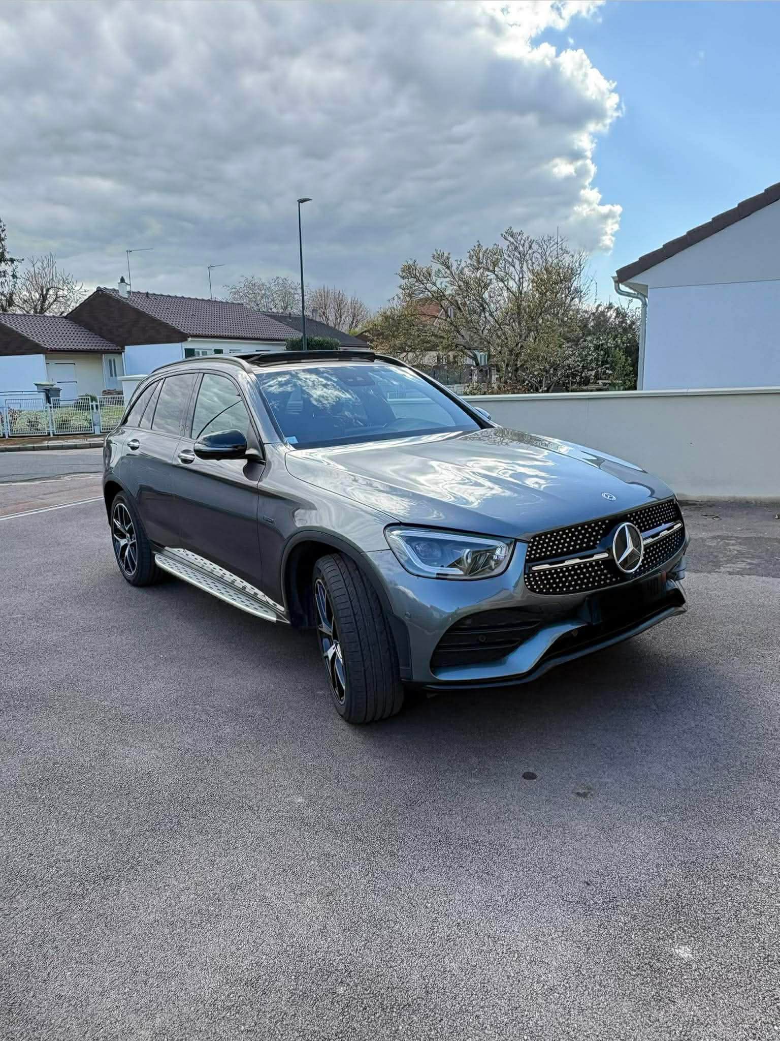 GLC 300 E 2.0i HYBRID 4-MATIC